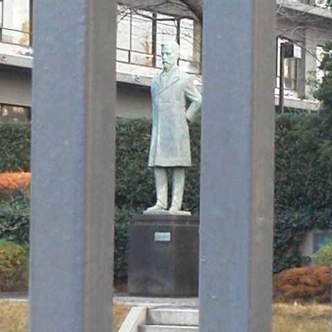 陸奥宗光銅像